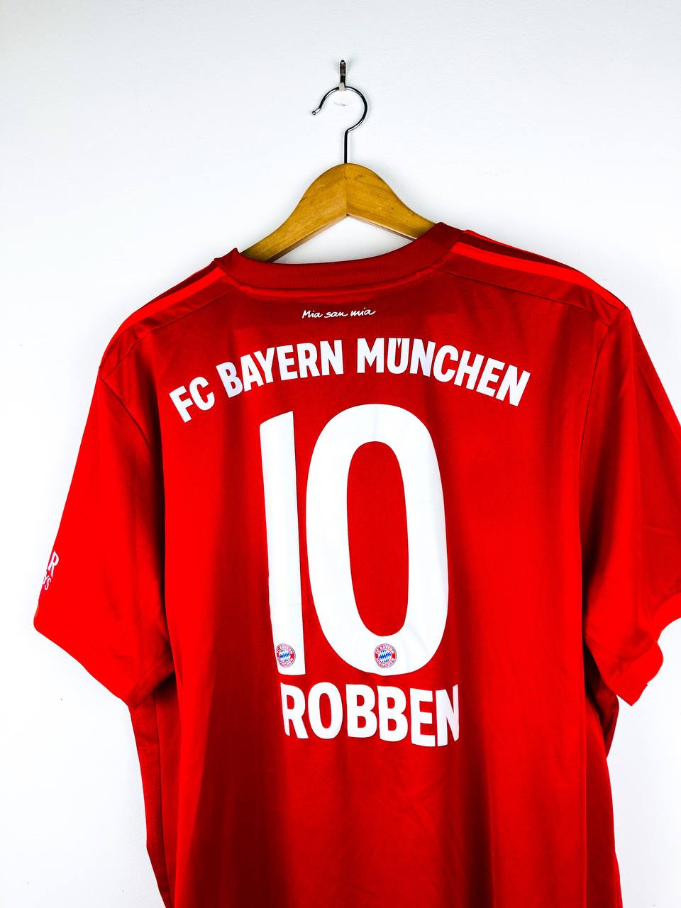 BAYERN MUNICH 2019/2020 HOME SHIRT #10 ROBBEN