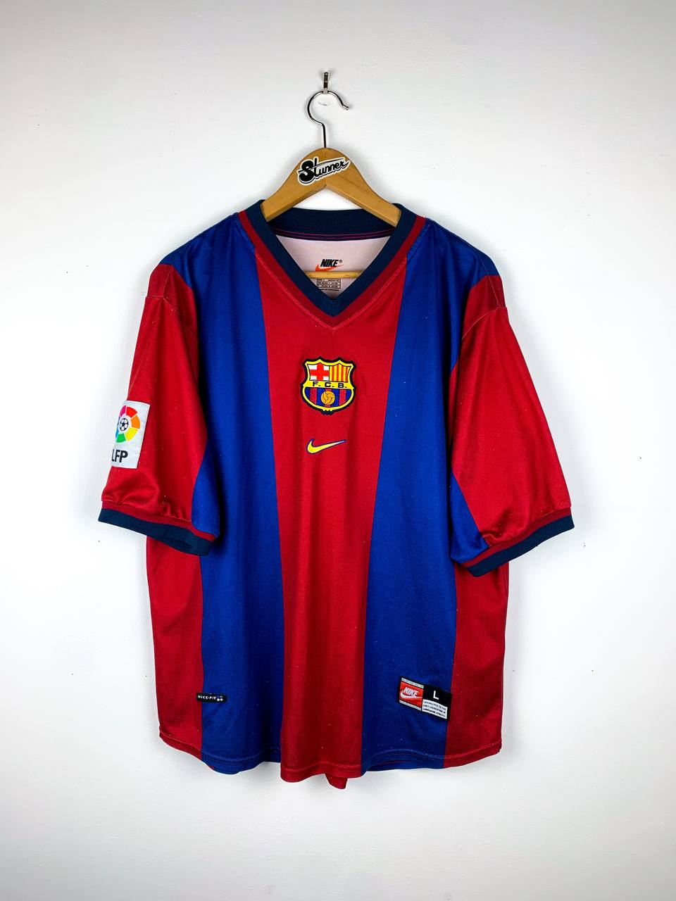 BARCELONA 1998/2000 HOME SHIRT #11 RIVALDO