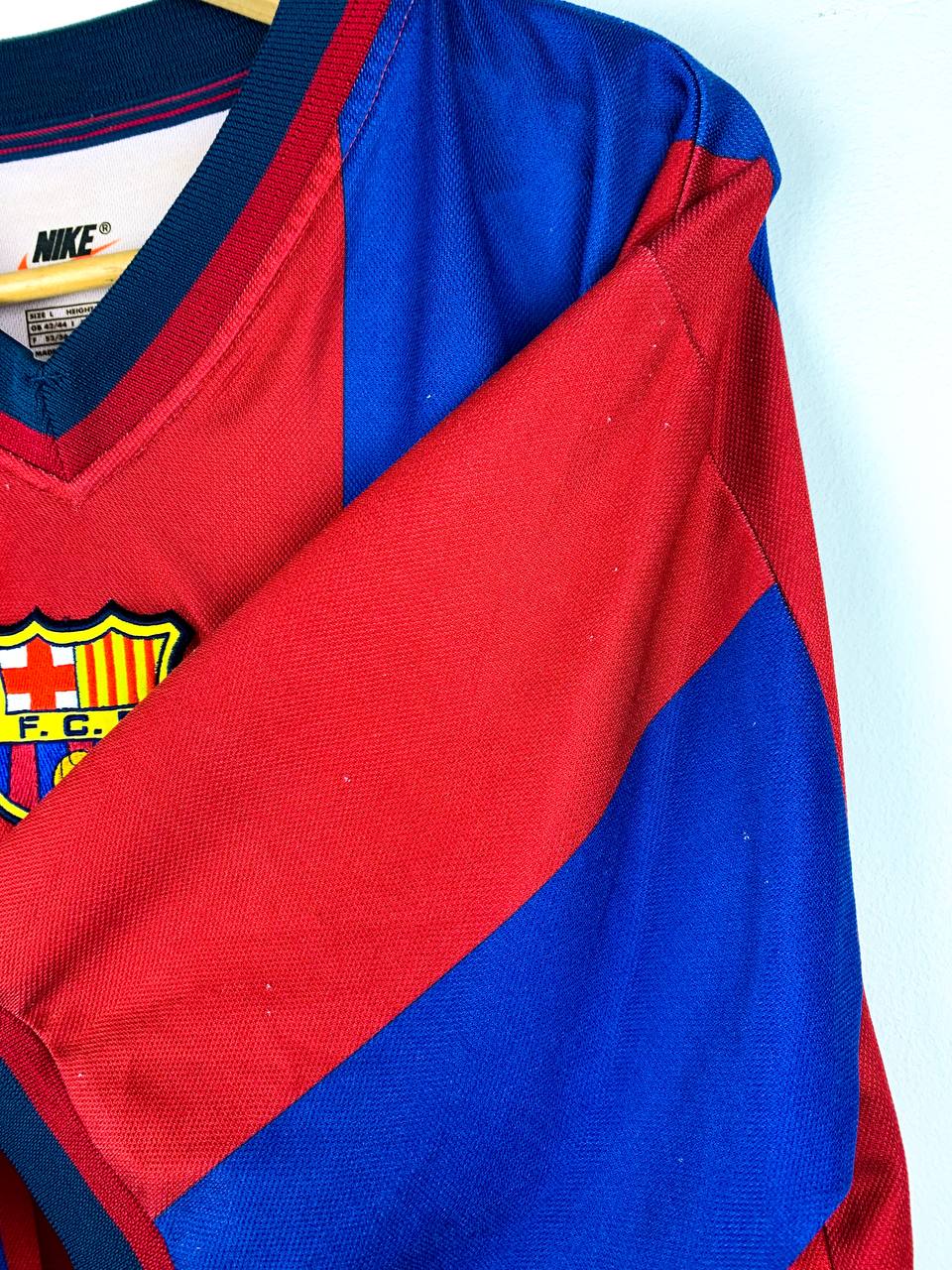 BARCELONA 1998/2000 HOME SHIRT #11 RIVALDO