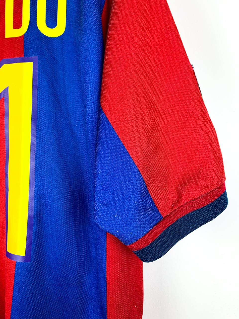 BARCELONA 1998/2000 HOME SHIRT #11 RIVALDO
