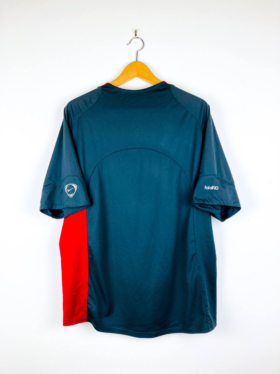 MANCHESTER UNITED 2004/2005 TRAINING SHIRT