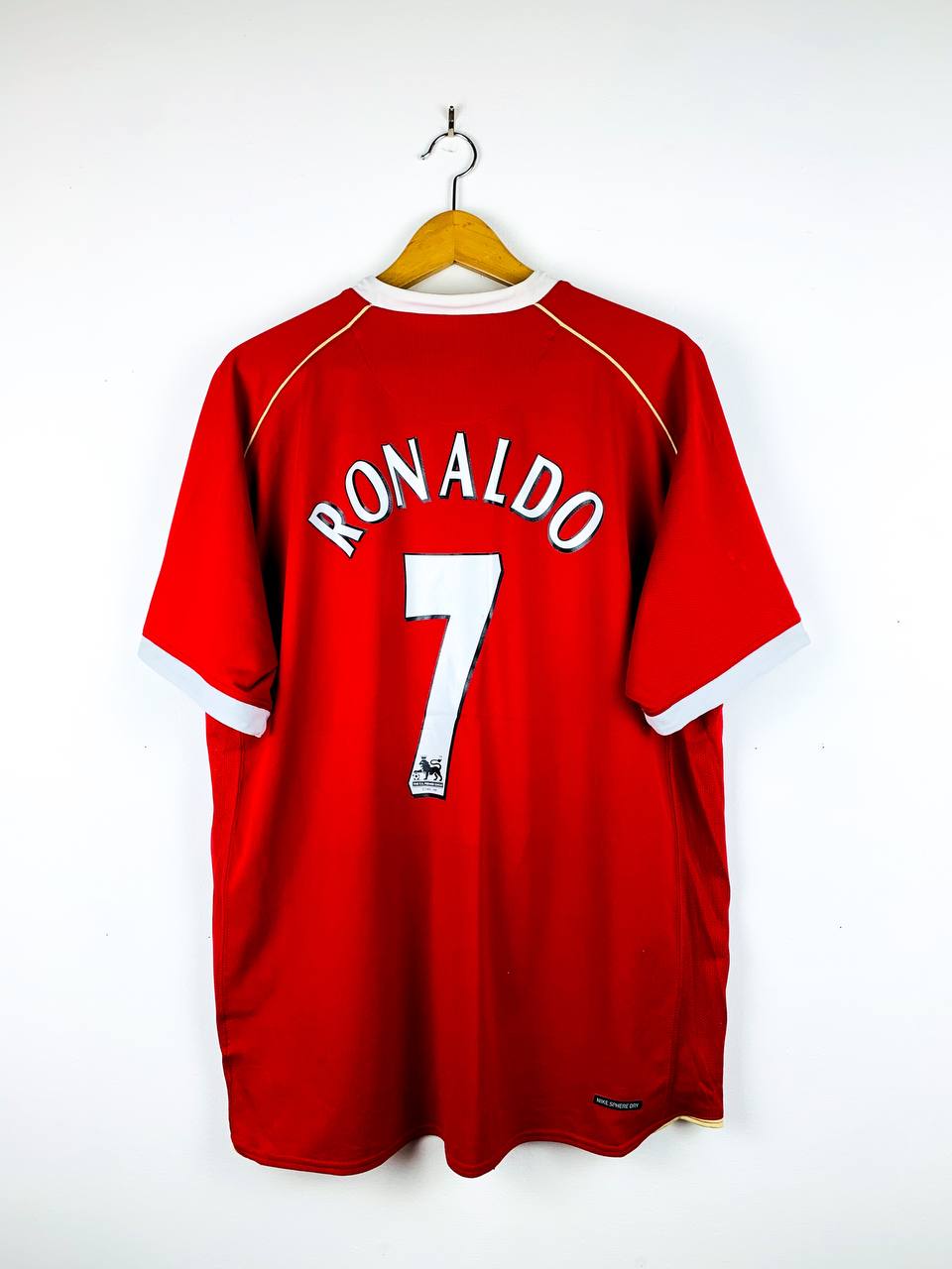 MANCHESTER UNITED 2006/2008 HOME SHIRT #7 RONALDO