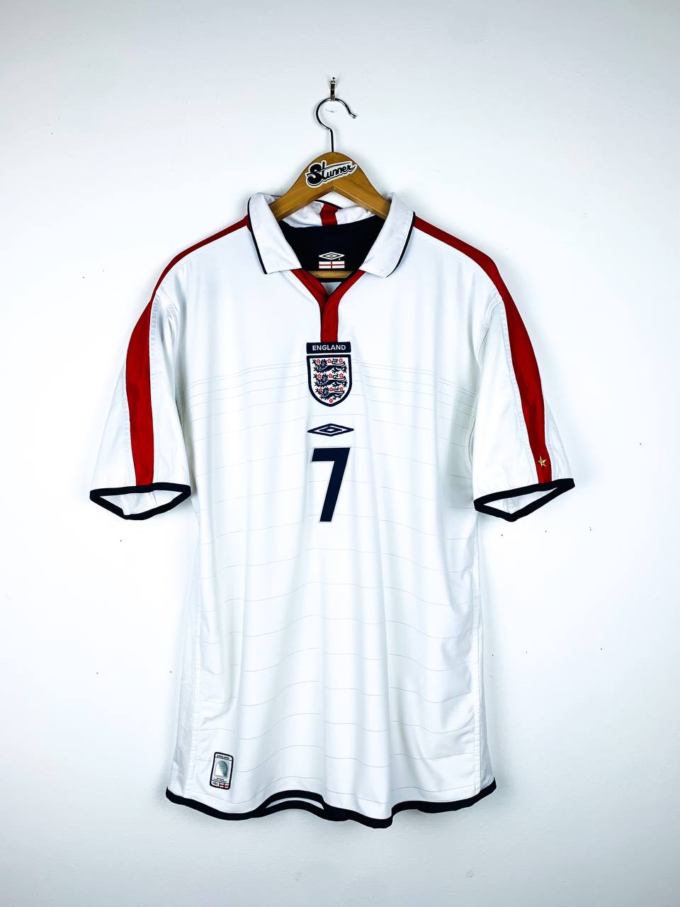 ENGLAND 2003/2005 HOME SHIRT #7 BECKHAM