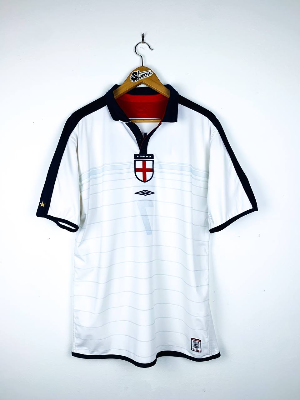 ENGLAND 2003/2005 HOME SHIRT #7 BECKHAM