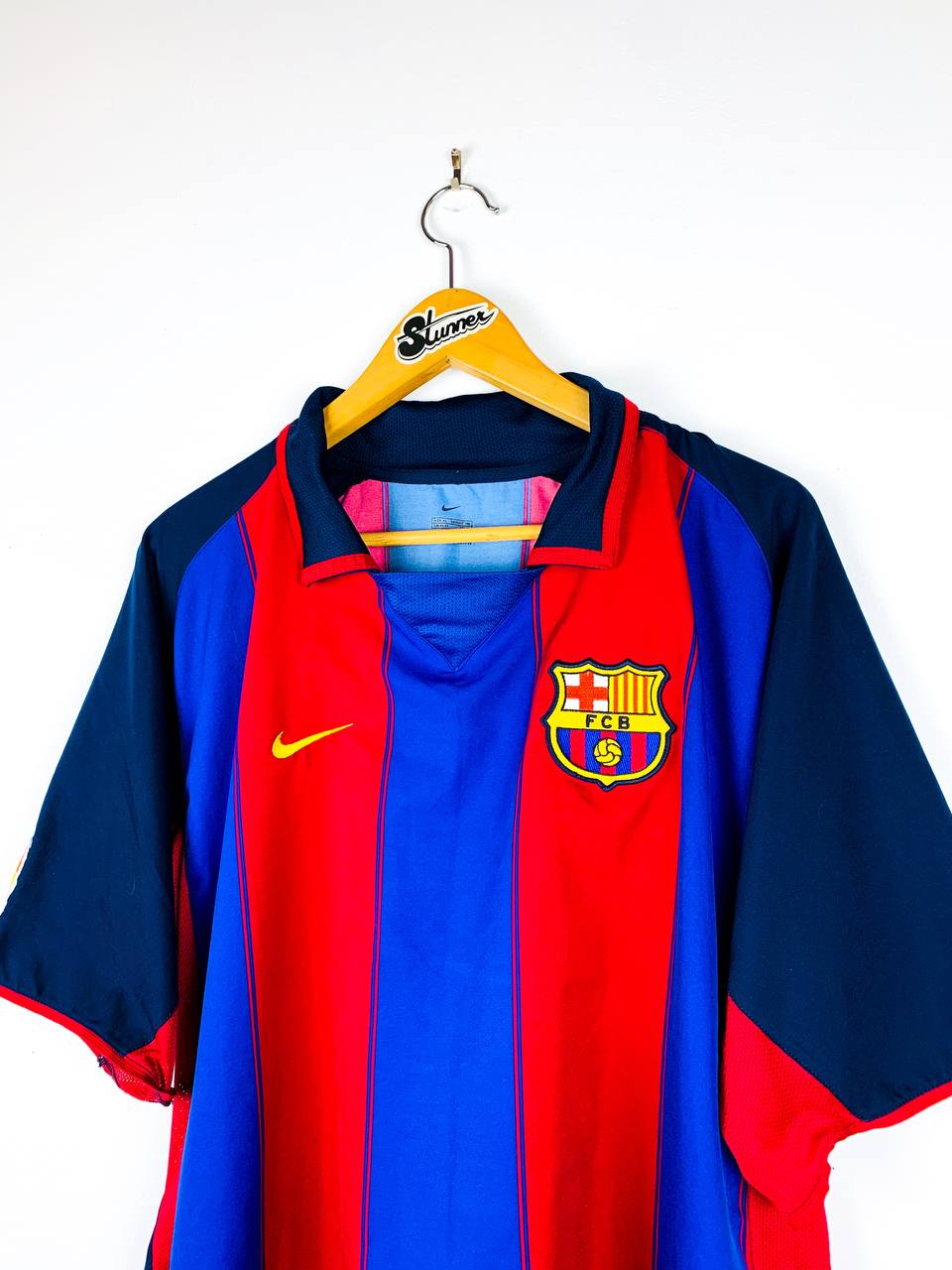 BARCELONA 2003/2004 HOME SHIRT #10 RONALDINHO