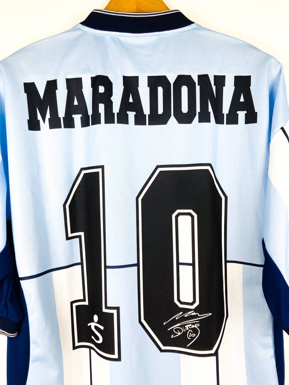 ARGENTINA 2001 SPECIAL 'TESTIMONIAL GAME' SHIRT #10 MARADONA