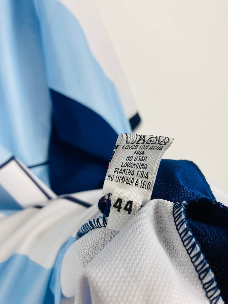 ARGENTINA 2001 SPECIAL 'TESTIMONIAL GAME' SHIRT #10 MARADONA