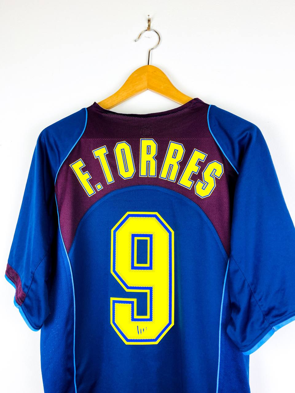 ATLETICO MADRID 2004/2005 AWAY SHIRT #9 TORRES