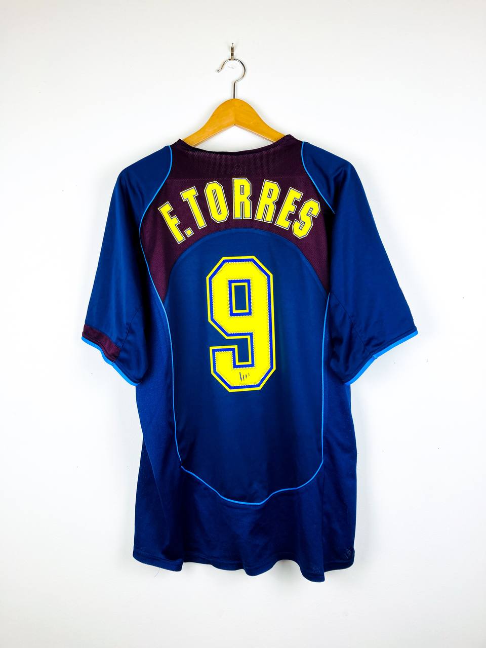 ATLETICO MADRID 2004/2005 AWAY SHIRT #9 TORRES