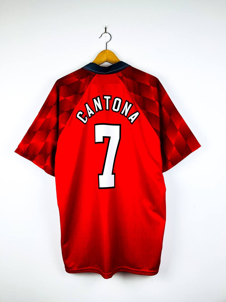 MANCHESTER UNITED 1996/1998 HOME SHIRT #7 CANTONA [XL]