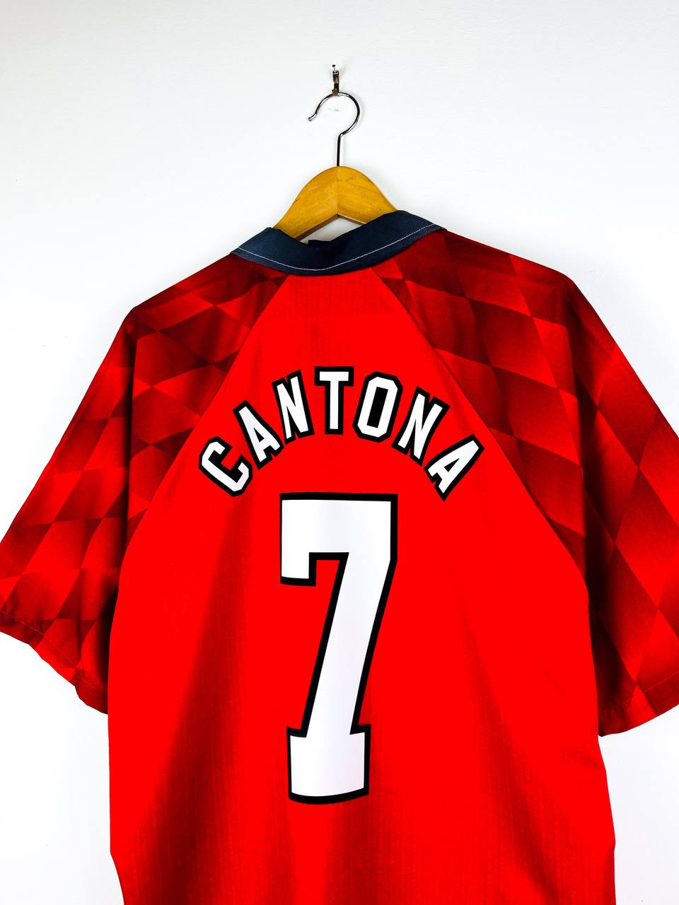 MANCHESTER UNITED 1996/1998 HOME SHIRT #7 CANTONA [XL]