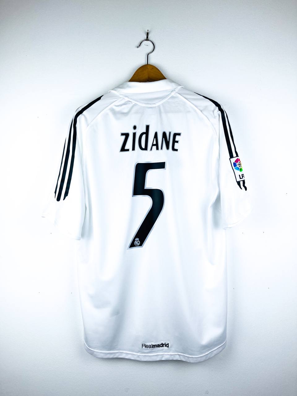 REAL MADRID 2005/2006 HOME SHIRT #5 ZIDANE