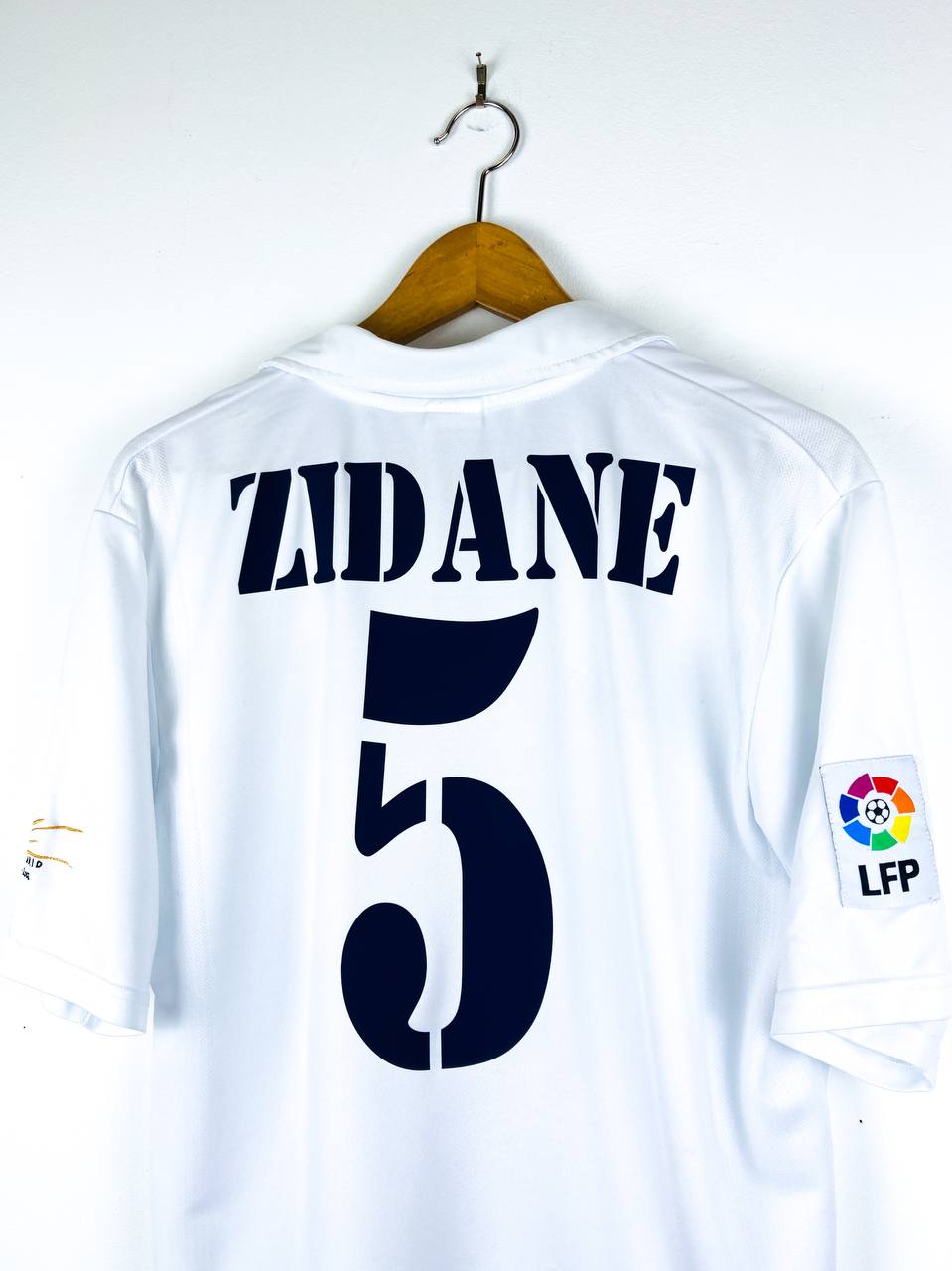 REAL MADRID 2001/2002 *CENTENARY* HOME SHIRT #5 ZIDANE
