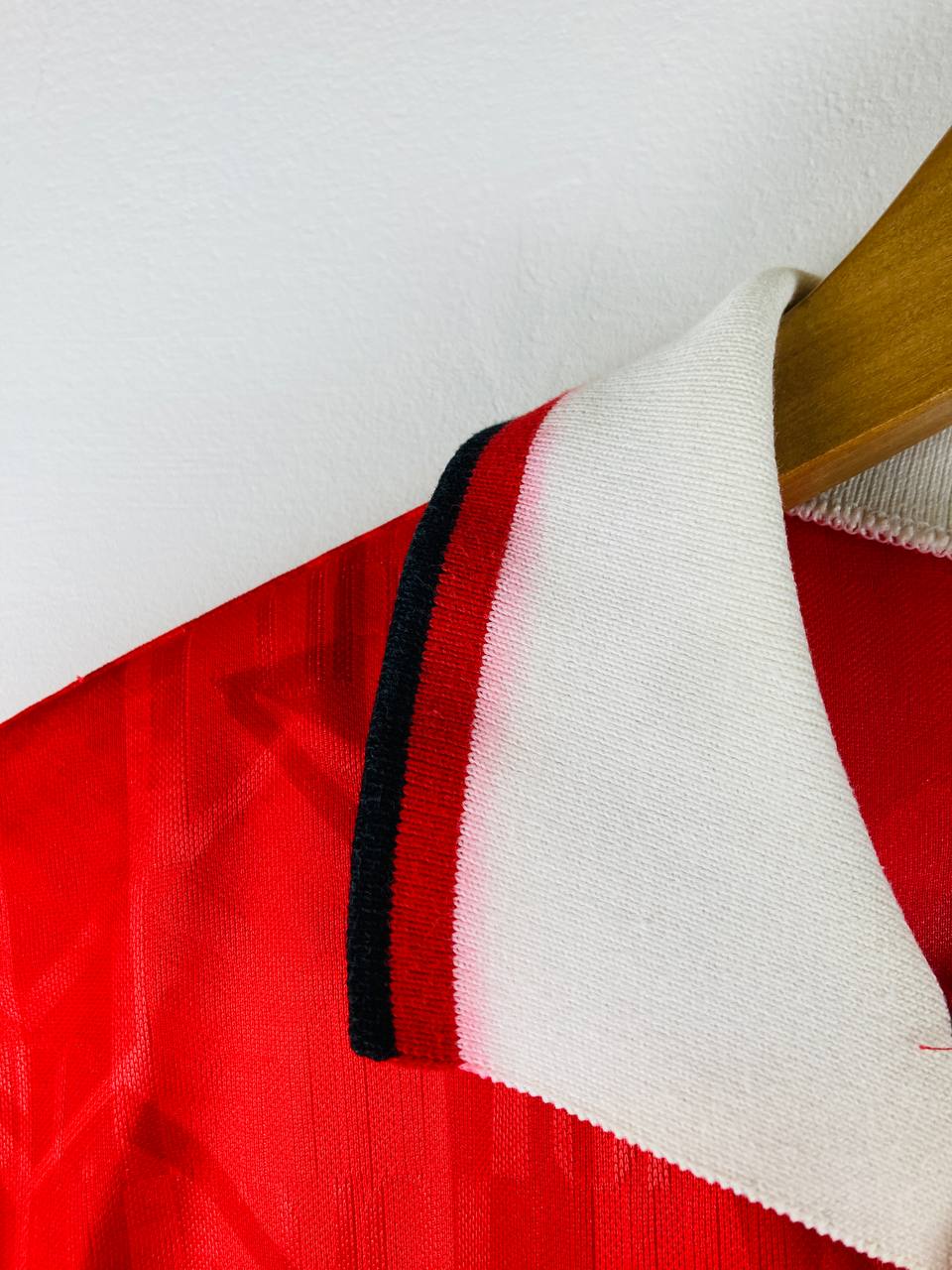 MANCHESTER UNITED 1992/1994 HOME SHIRT #7 CANTONA [M]