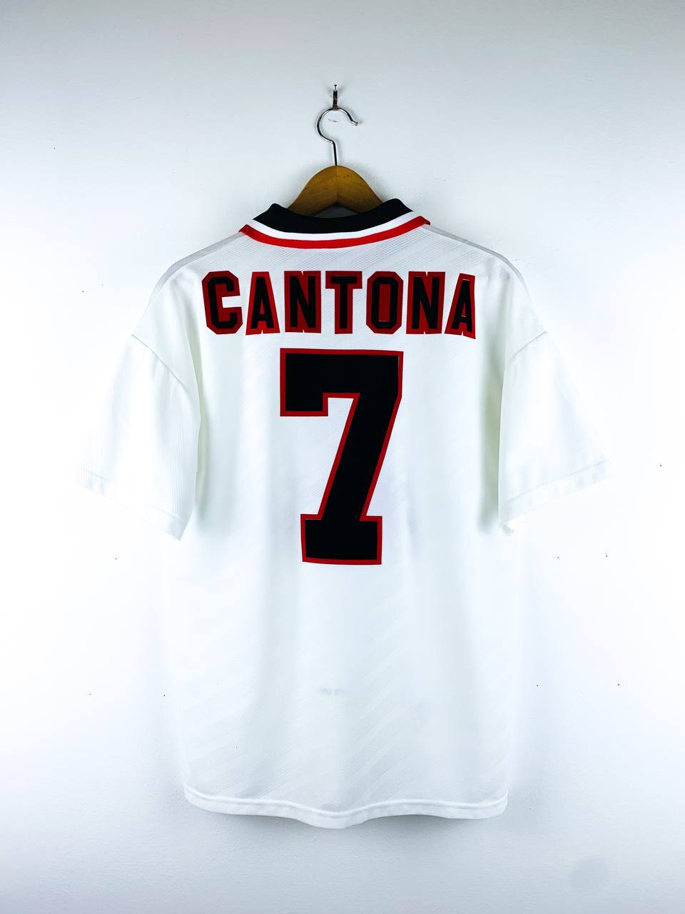 MANCHESTER UNITED 1996/1997 AWAY SHIRT #7 CANTONA [M]