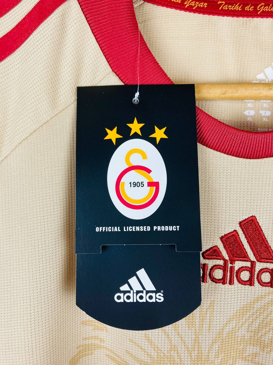GALATASARAY 2010/2011 AWAY SHIRT [BNWT]
