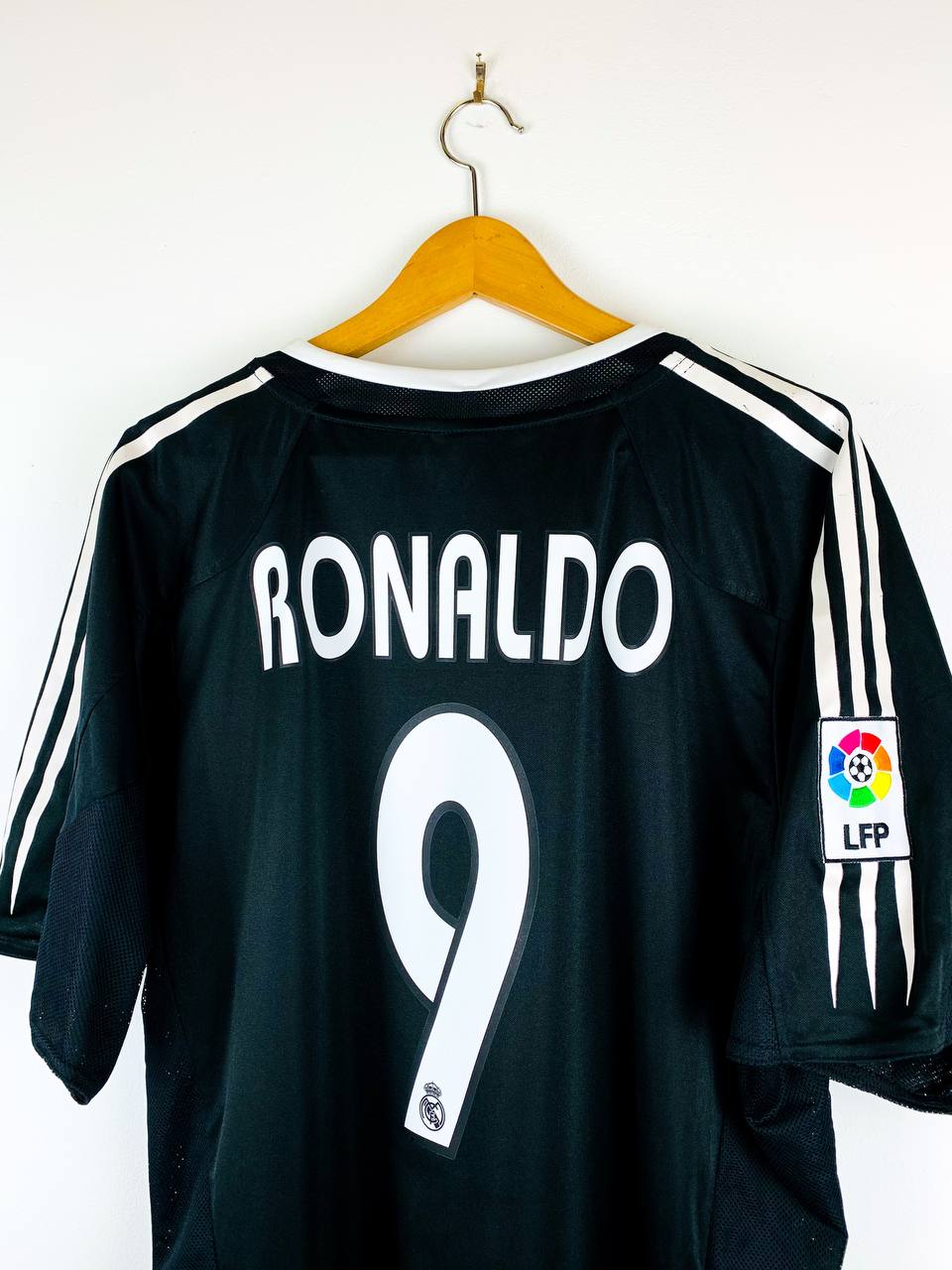 REAL MADRID 2004/2005 AWAY SHIRT #9 RONALDO