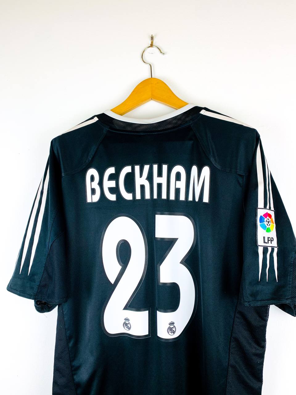 REAL MADRID 2004/2005 AWAY SHIRT #23 BECKHAM