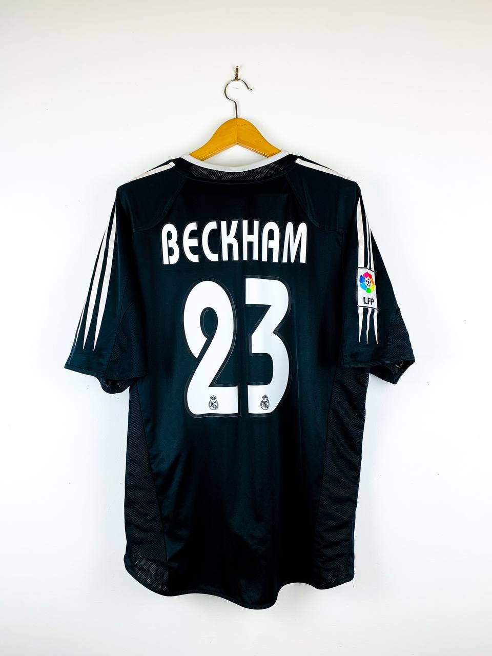 REAL MADRID 2004/2005 AWAY SHIRT #23 BECKHAM