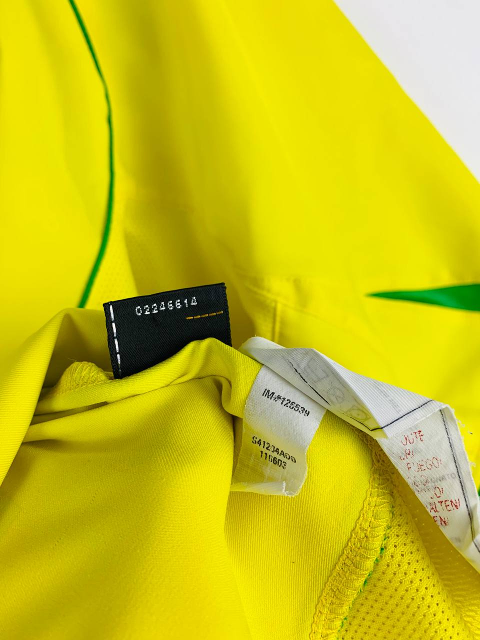 BRAZIL 2004/2006 HOME SHIRT #10 RONALDINHO [M]