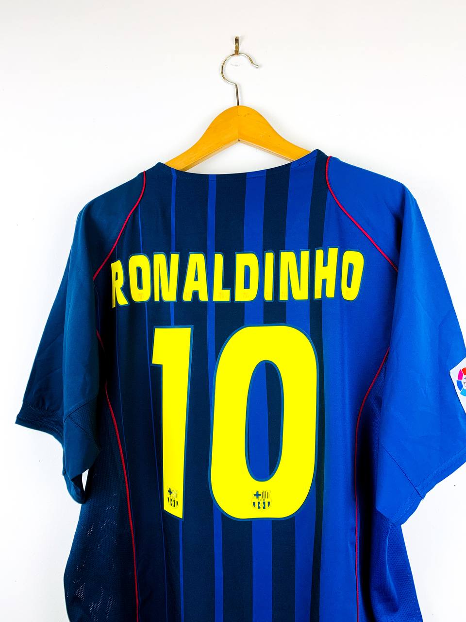 BARCELONA 2004/2005 AWAY SHIRT #10 RONALDINHO