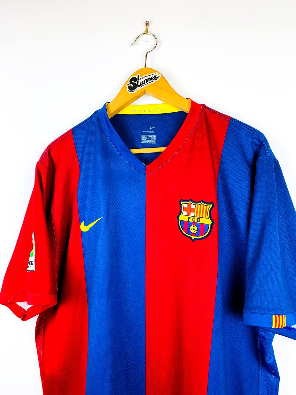 BARCELONA 2006/2007 HOME SHIRT #19 MESSI