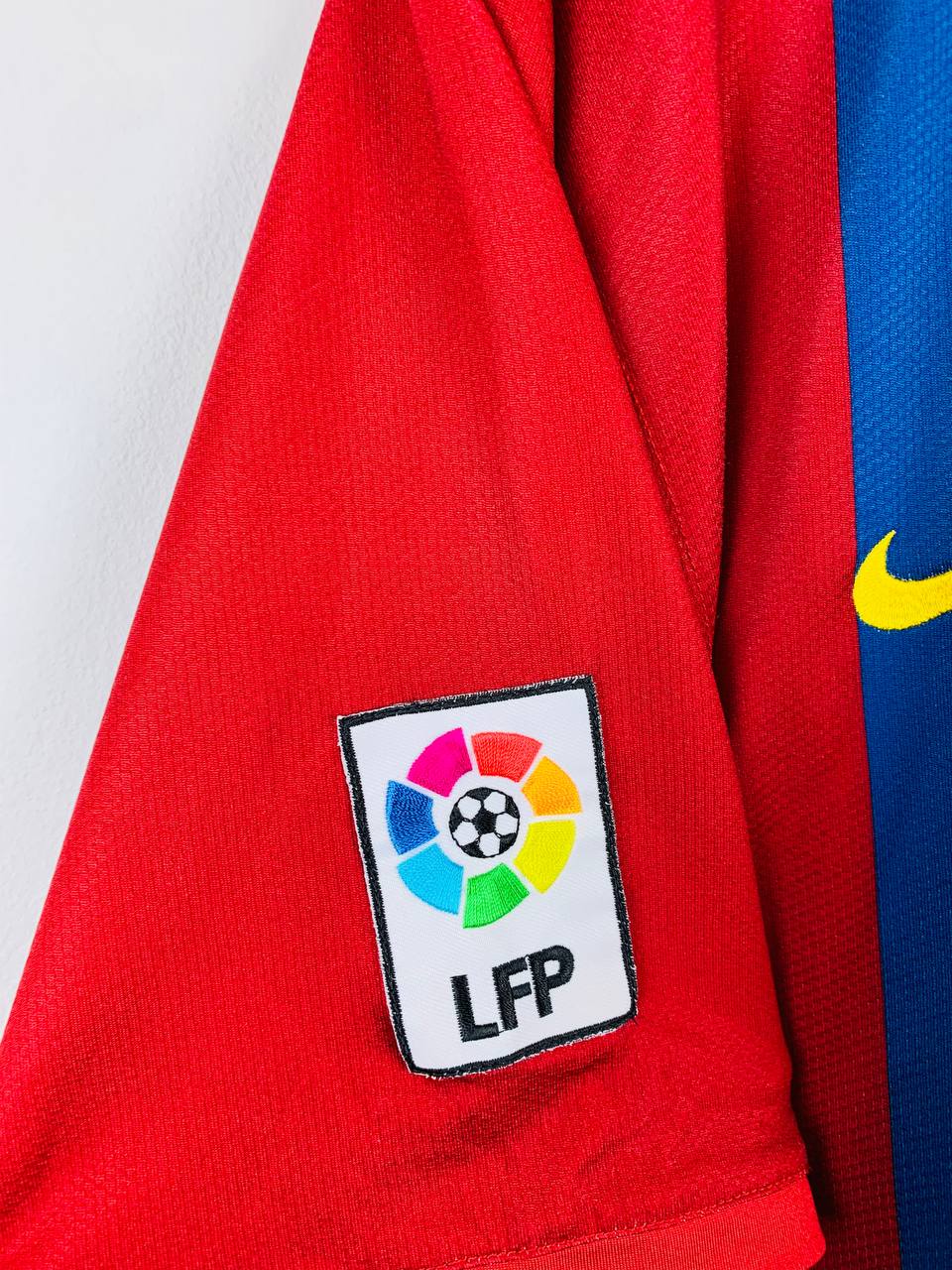 BARCELONA 2006/2007 HOME SHIRT #19 MESSI
