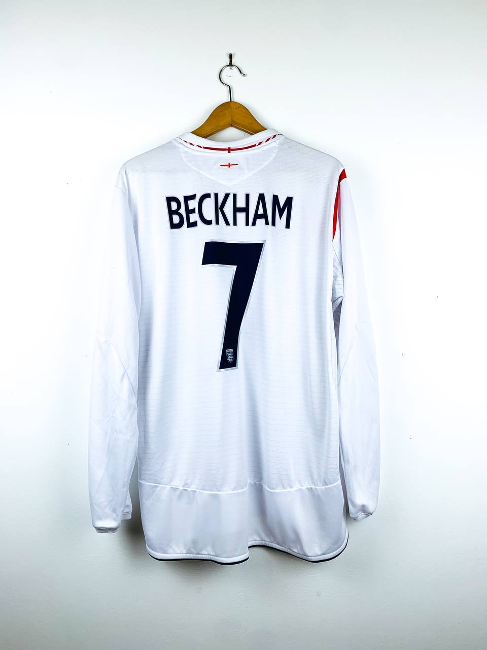 ENGLAND 2005/2007 HOME SHIRT #7 BECKHAM [L/S]