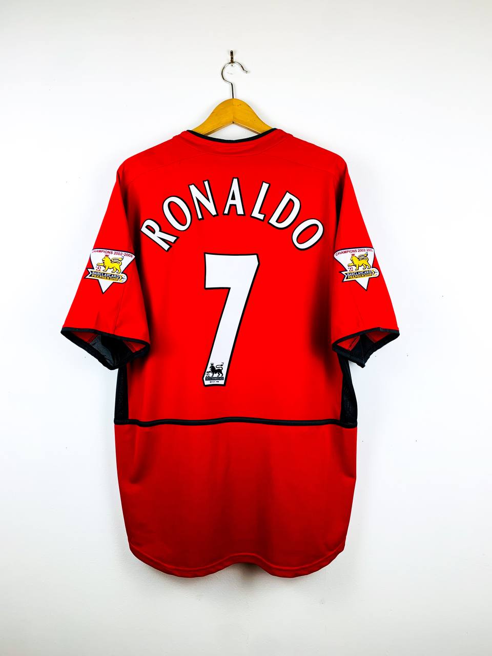 MANCHESTER UNITED 2002/2004 HOME SHIRT #7 RONALDO