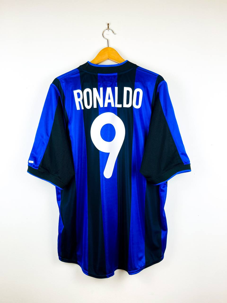 INTER MILAN 2000/2001 HOME SHIRT #9 RONALDO