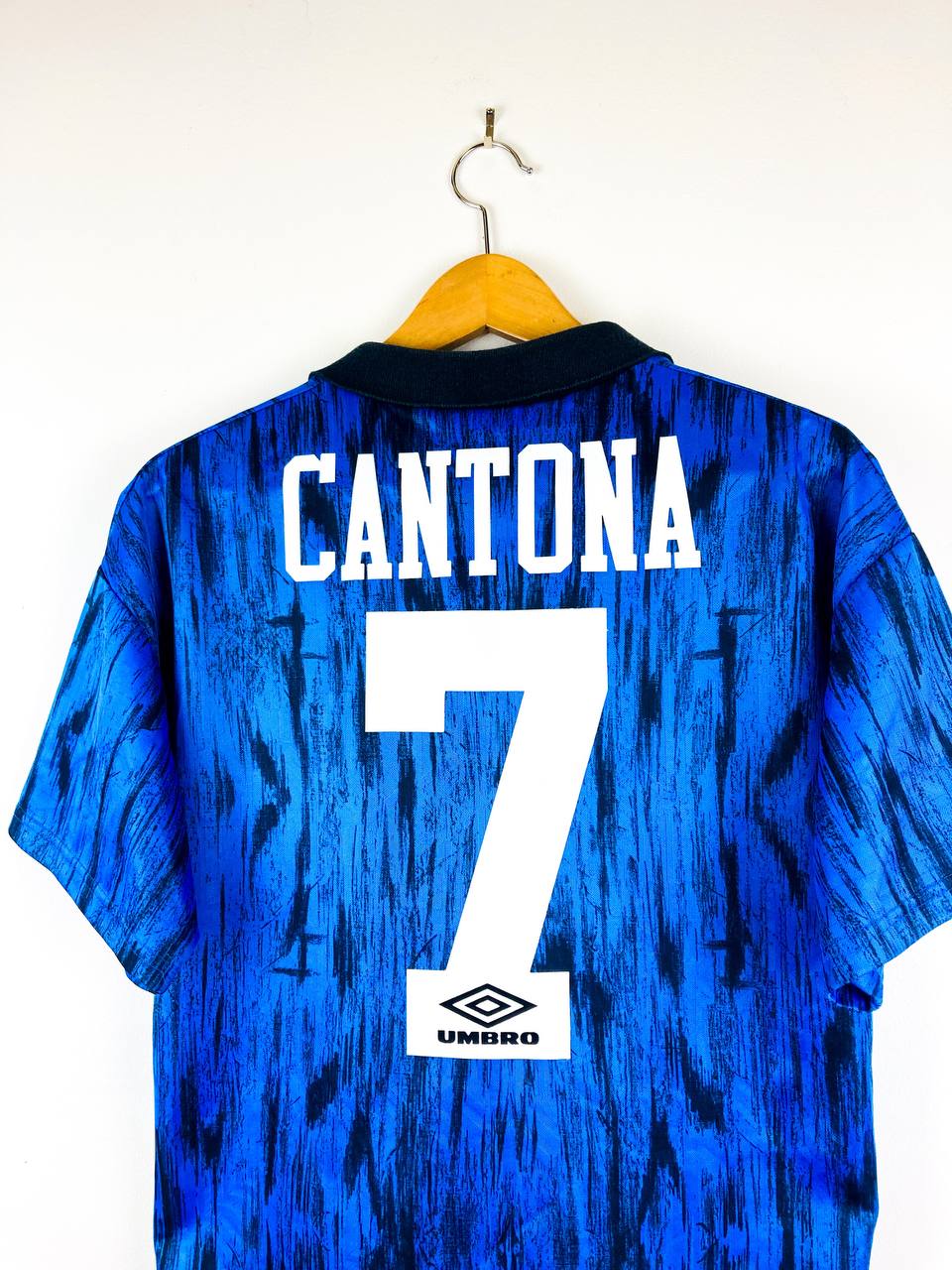 MANCHESTER UNITED 1992/1993 AWAY SHIRT #7 CANTONA [S]