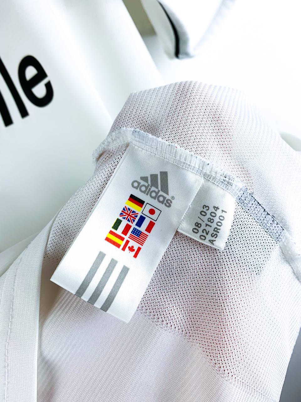 REAL MADRID 2003/2004 HOME SHIRT #5 ZIDANE