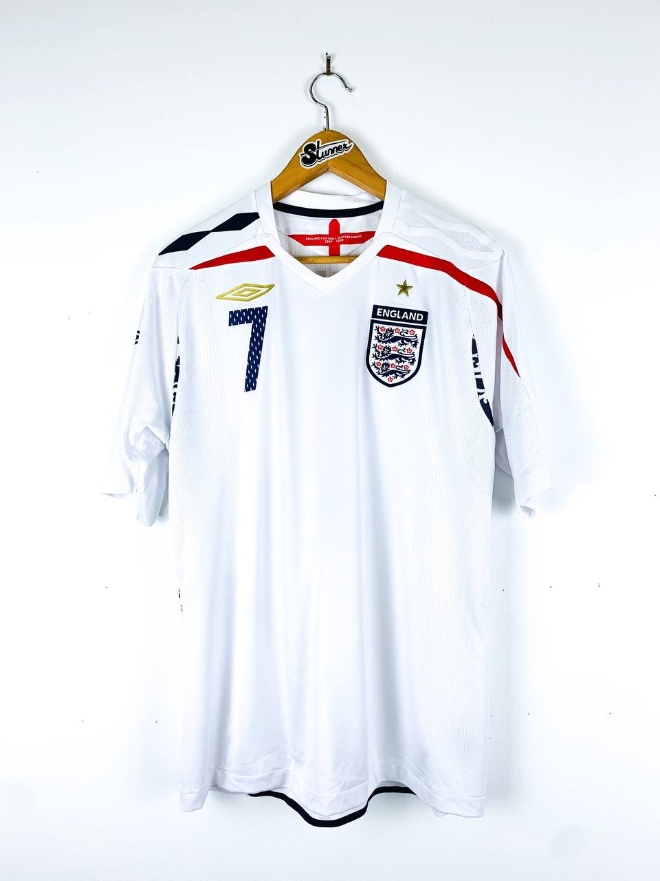 ENGLAND 2007/2009 HOME SHIRT #7 BECKHAM