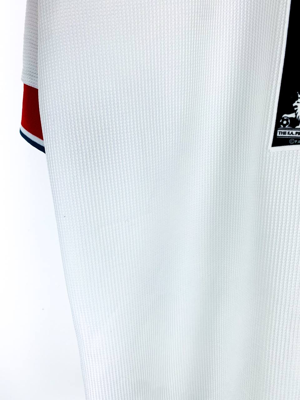 SOUTHAMPTON 1997/1998 AWAY SHIRT #10 OSTENSTAD