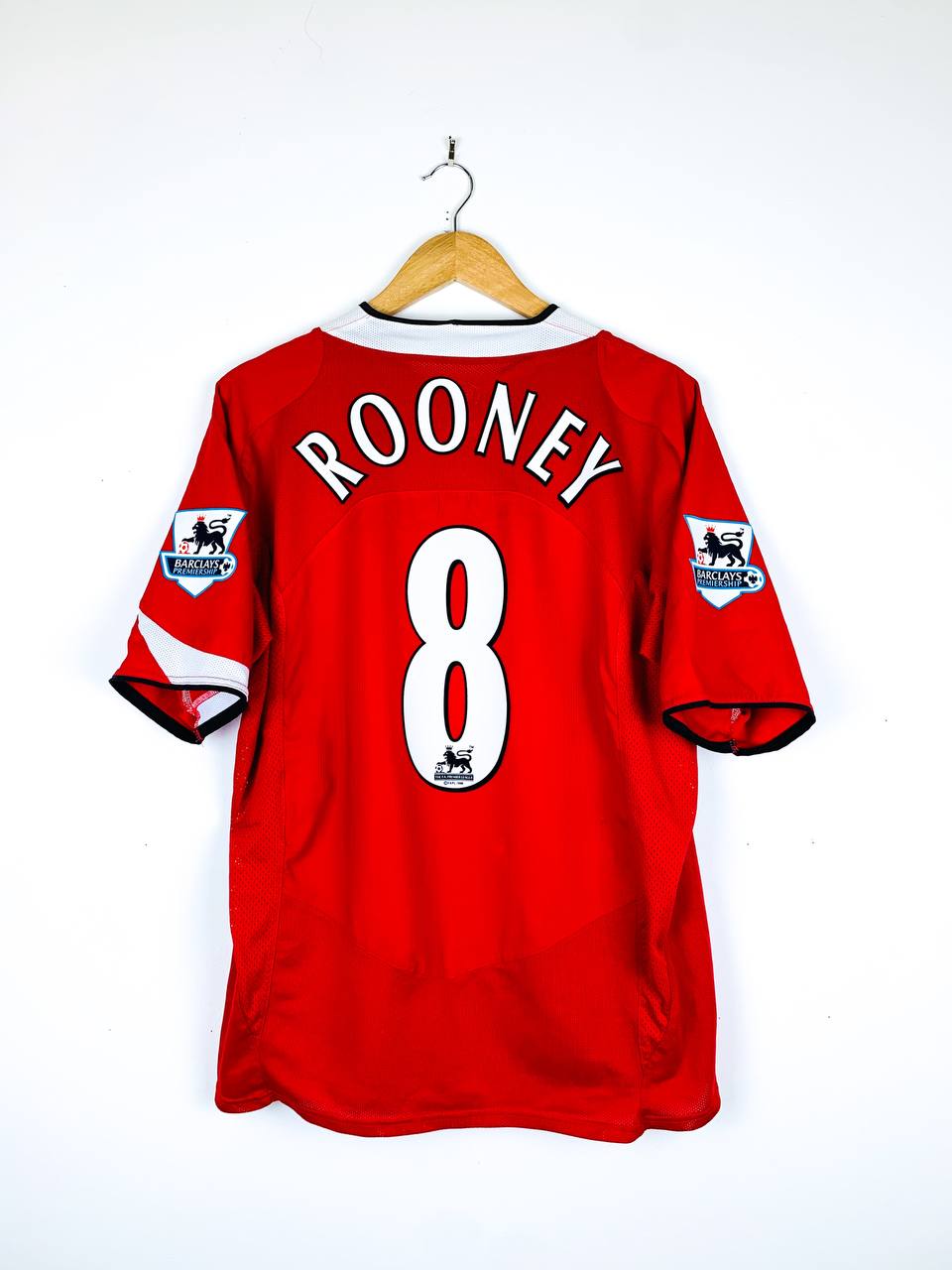 MANCHESTER UNITED 2004/2006 HOME SHIRT #8 ROONEY
