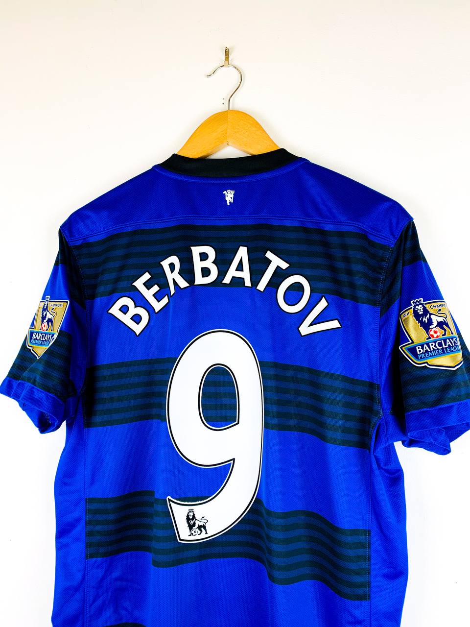 MANCHESTER UNITED 2011/2012 AWAY SHIRT #9 BERBATOV