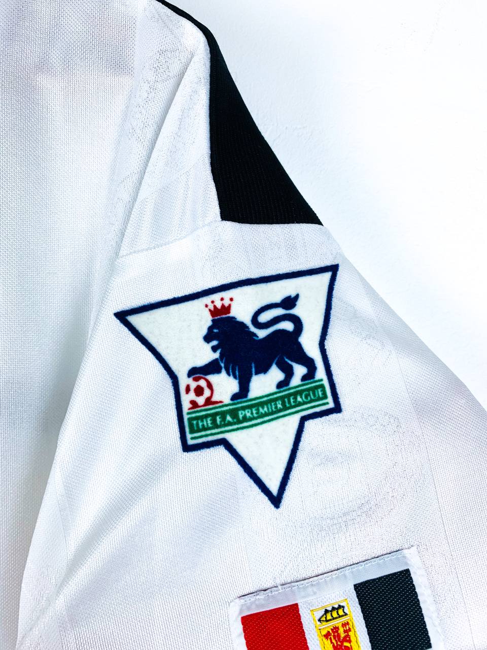 MANCHESTER UNITED 1997/1999 AWAY SHIRT #7 BECKHAM
