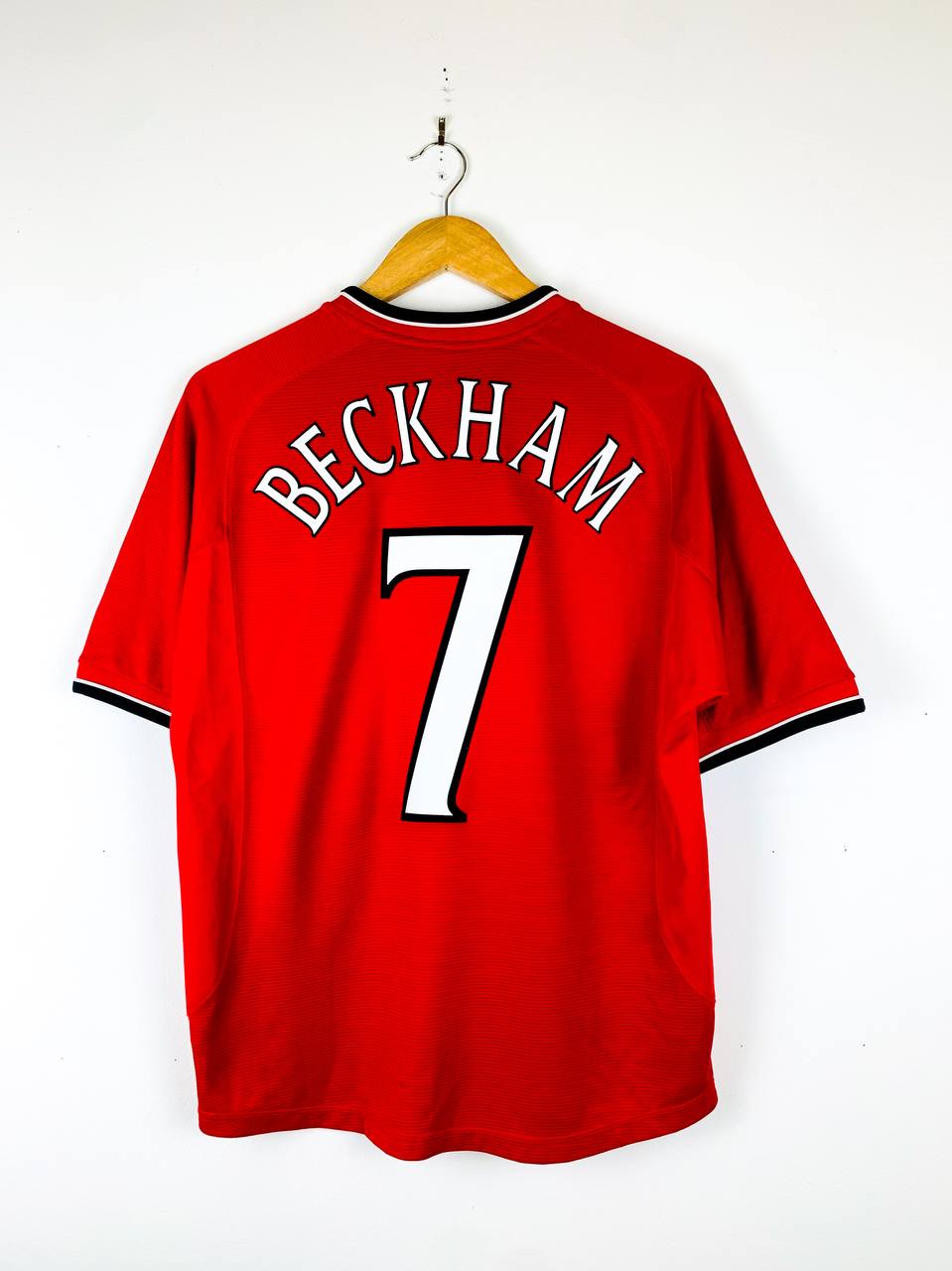 MANCHESTER UNITED 2000/2002 HOME SHIRT #7 BECKHAM [S]