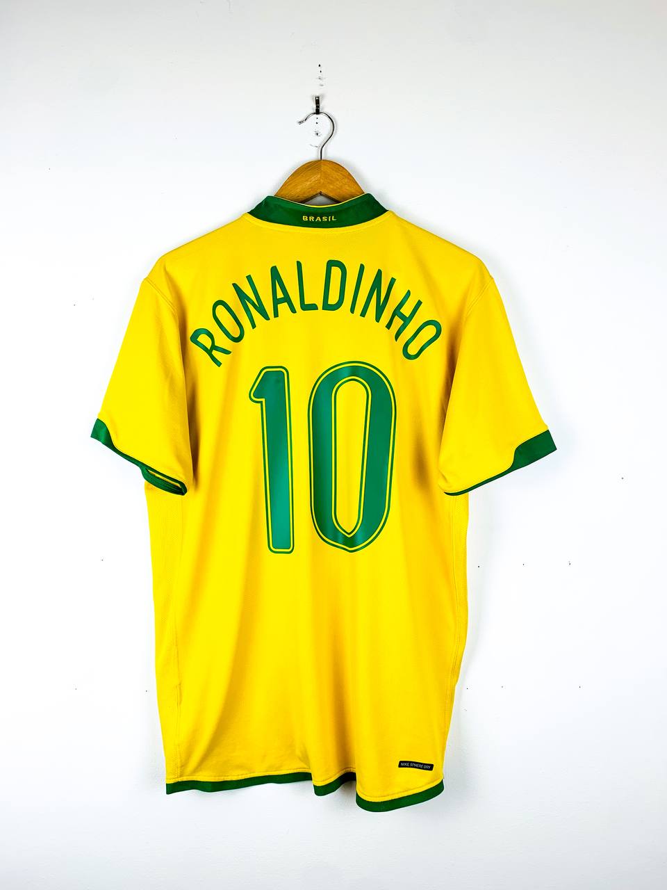 BRAZIL 2006/2008 HOME SHIRT #10 RONALDINHO