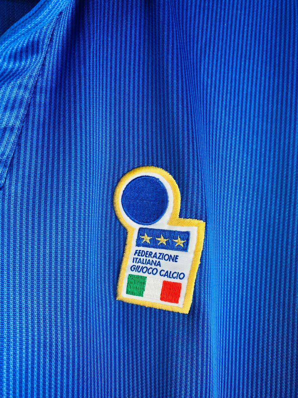 ITALY 1997/1998 HOME SHIRT #18 BAGGIO