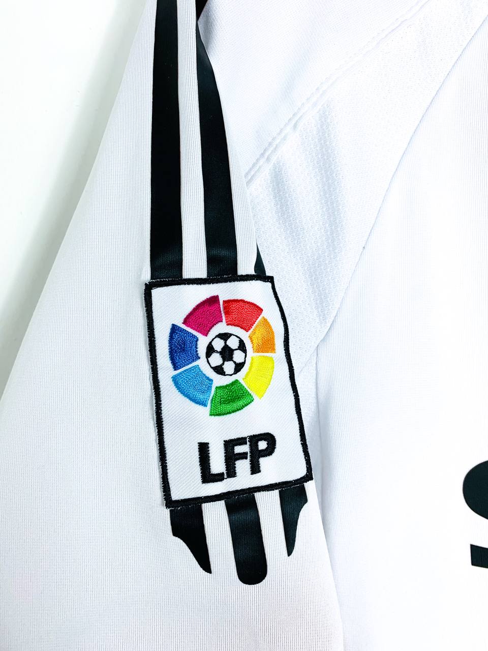 REAL MADRID 2005/2006 HOME SHIRT #5 ZIDANE