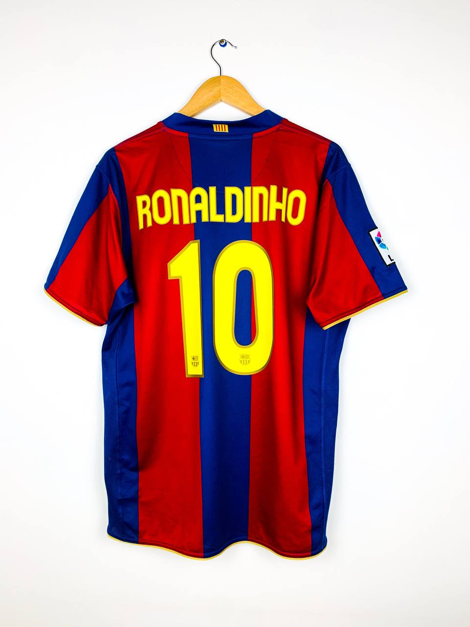 BARCELONA 2007/2008 HOME SHIRT #10 RONALDINHO