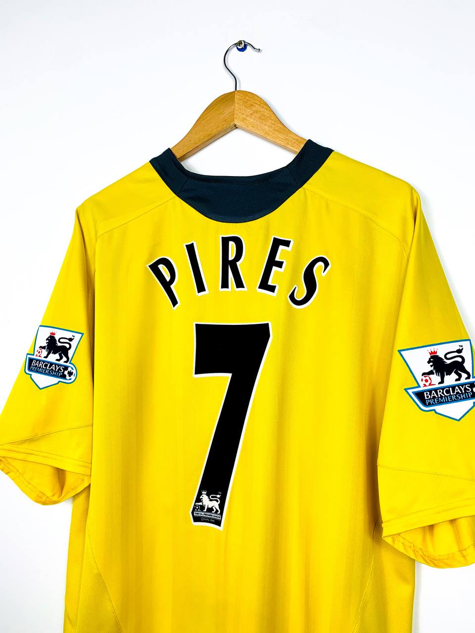ARSENAL 2005/2006 AWAY SHIRT #7 PIRES