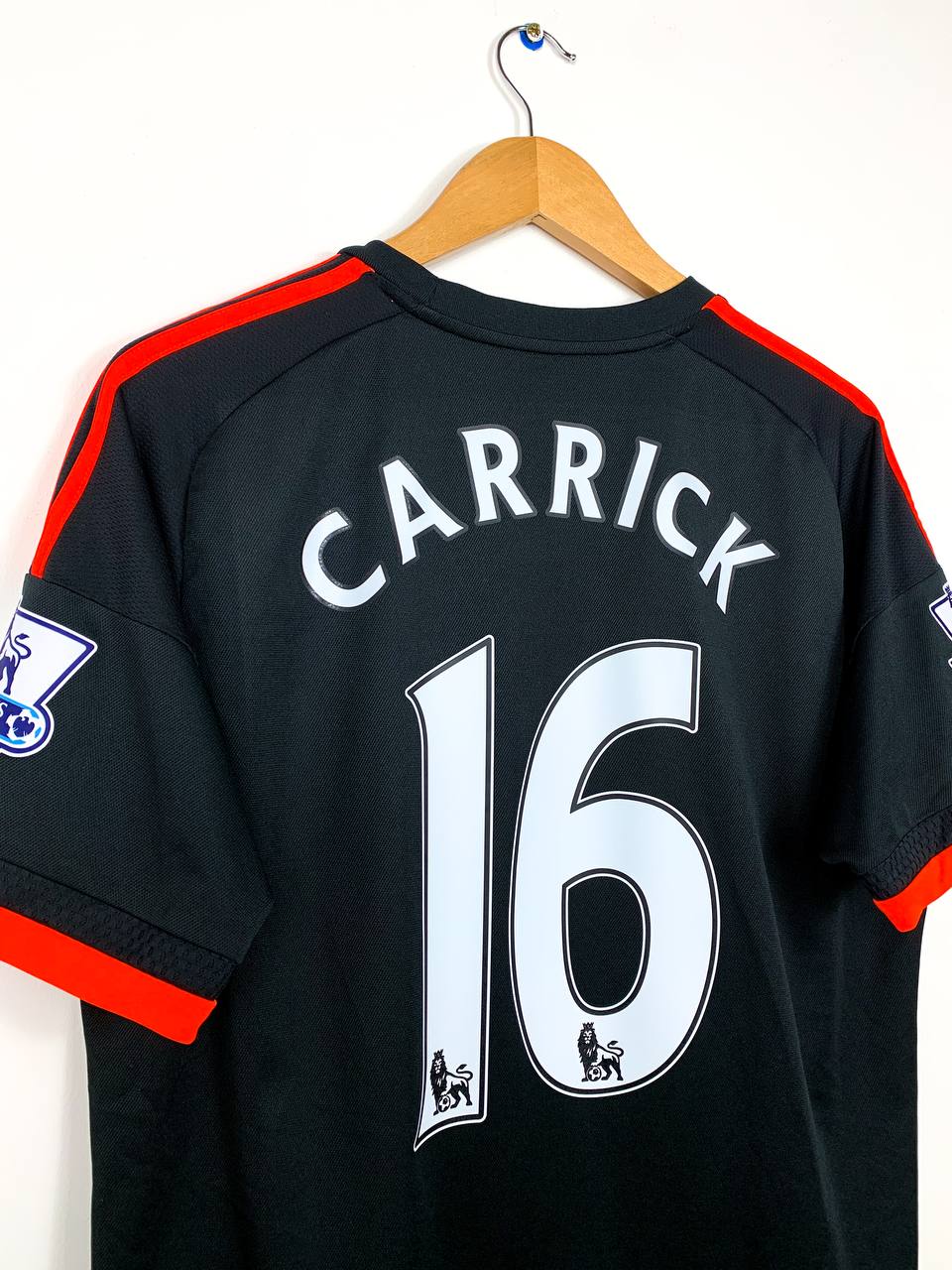 MANCHESTER UNITED 2015/2016 THIRD SHIRT #16 CARRICK