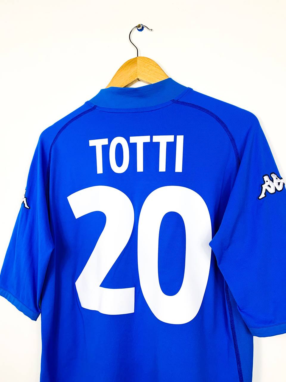 ITALY 2000/2001 HOME SHIRT #20 TOTTI