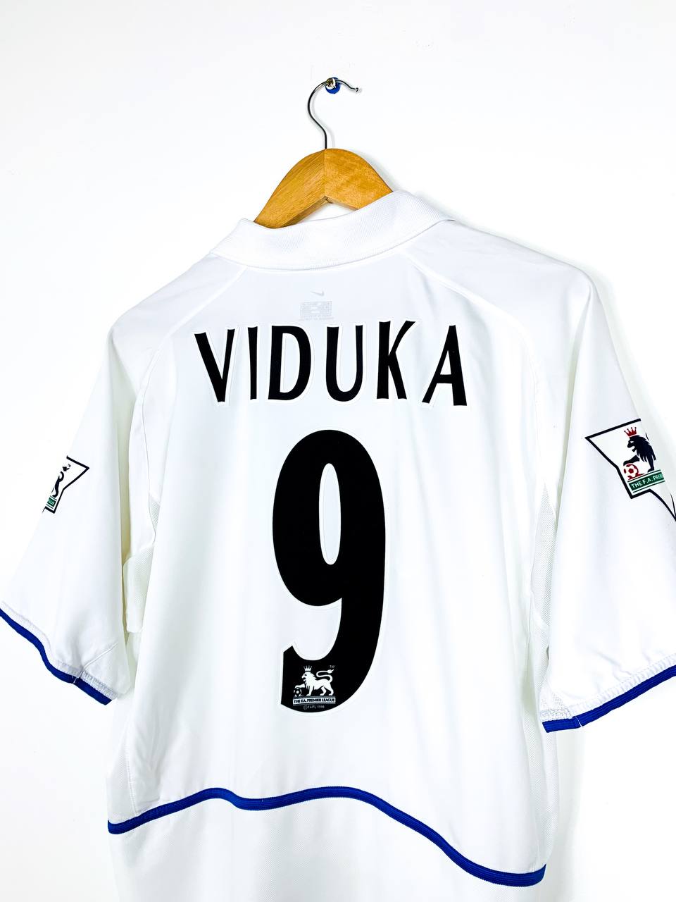 LEEDS UNITED 2002/2003 HOME SHIRT #9 VIDUKA