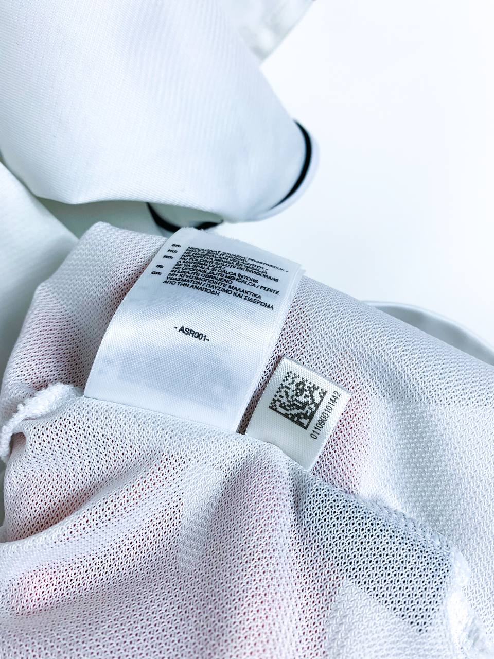 REAL MADRID 2003/2004 HOME SHIRT #5 ZIDANE