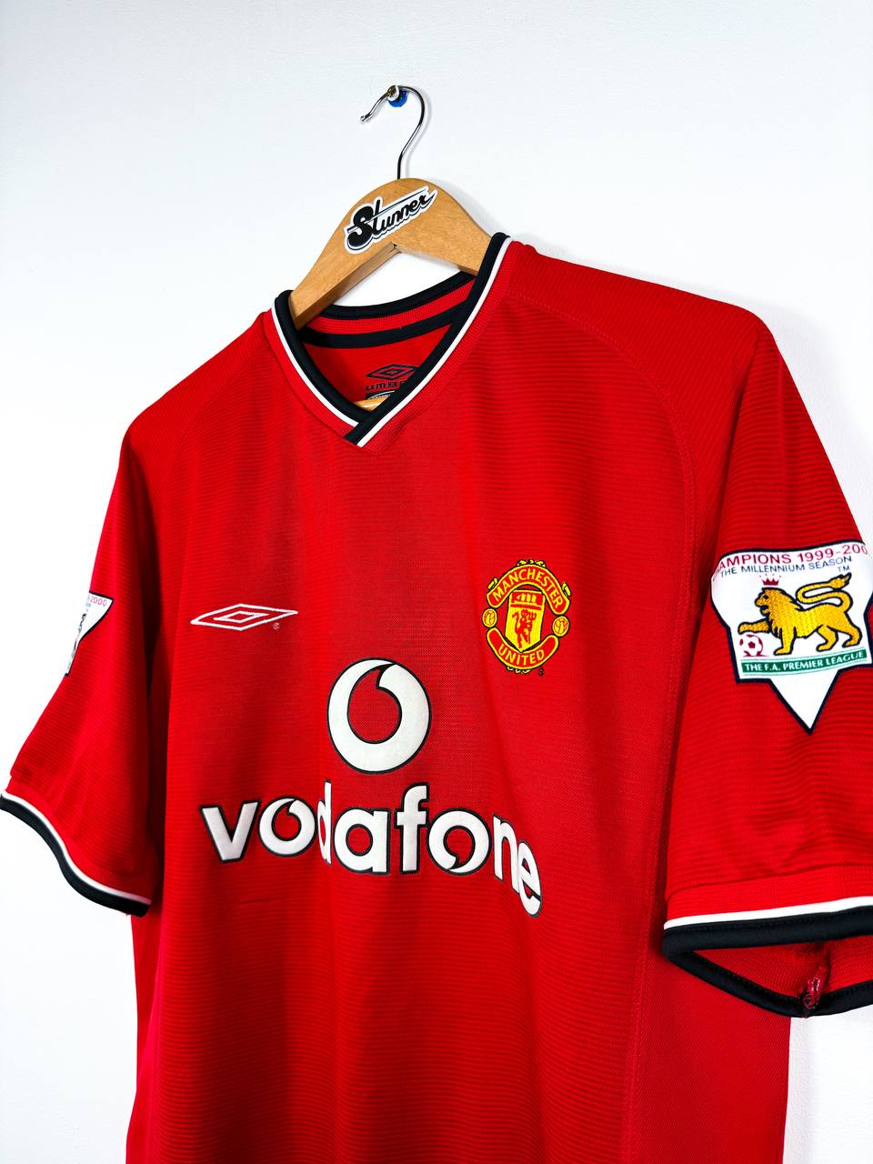 MANCHESTER UNITED 2000/2002 HOME SHIRT #7 BECKHAM [M] – Stunner
