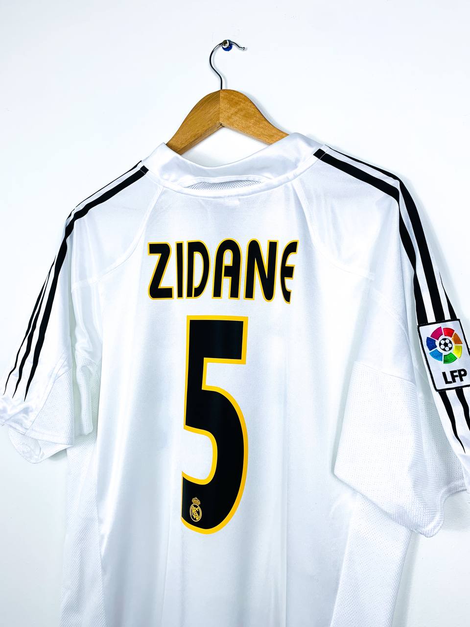 REAL MADRID 2004/2005 HOME SHIRT #5 ZIDANE