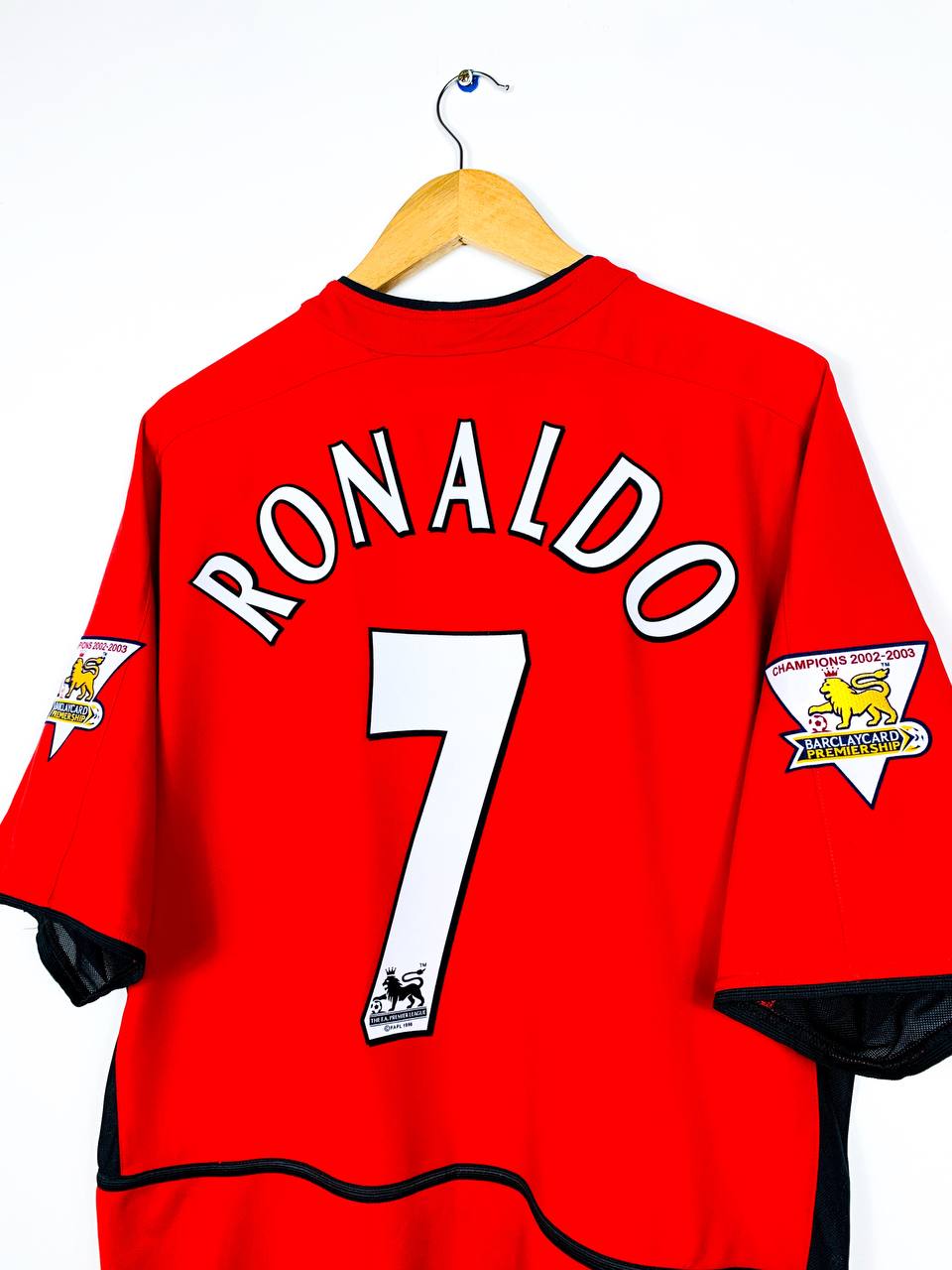 MANCHESTER UNITED 2002/2004 HOME SHIRT #7 RONALDO